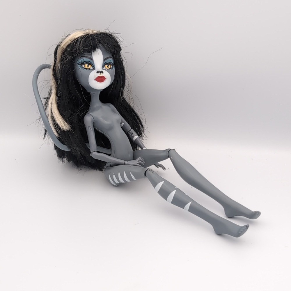 Monster High G1 Purrsephone Werecat Twin Doll 2011 Nude w/ Tail Mattel Gray Cat